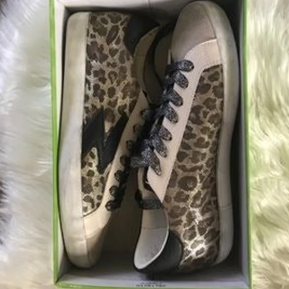 Sam Edelman's Leopard low-top sneakers - Picture 5 of 7